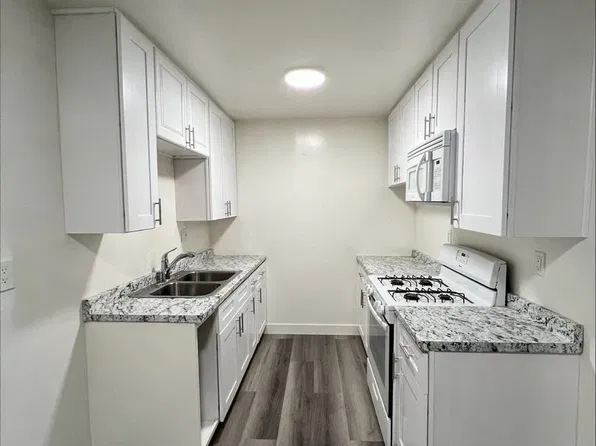 Queens17371, 17371 Queens Ln #3, Huntington Beach, CA 92647