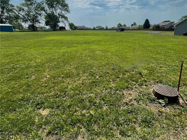 201 Valley St, Lathrop, MO 64465