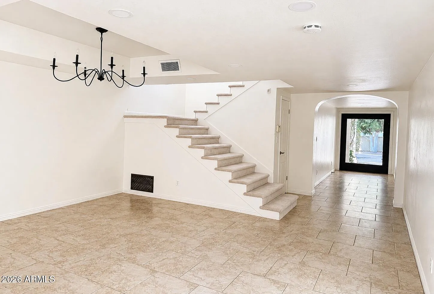 3 bed, 2503 sqft, $4,895 — Photo 2