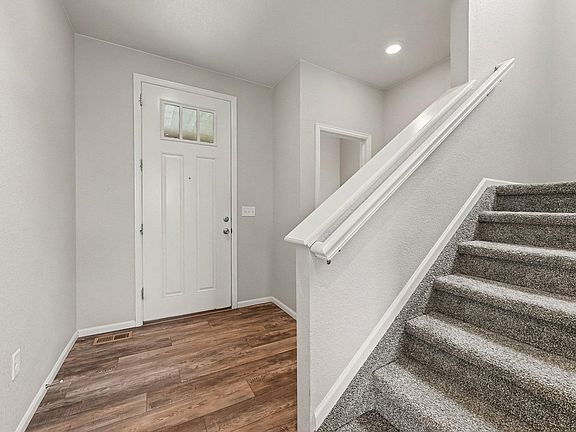 4th image of 3025 Pawnee Creek Dr