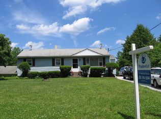 52 Huckleberry Hill Rd, Brookfield, CT 06804