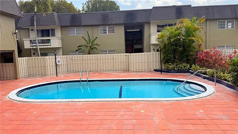 1 bed, 649 sqft, $1,695 — Photo 2