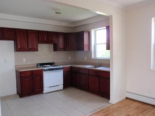 4th image of 111 Buena Vista Ave