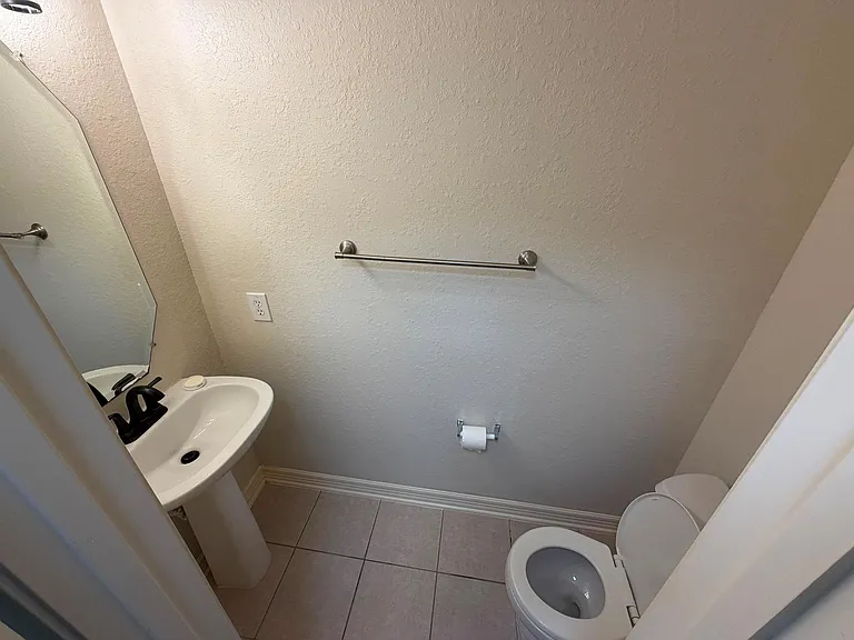 17923 Hollow Hill Ln — Photo 12