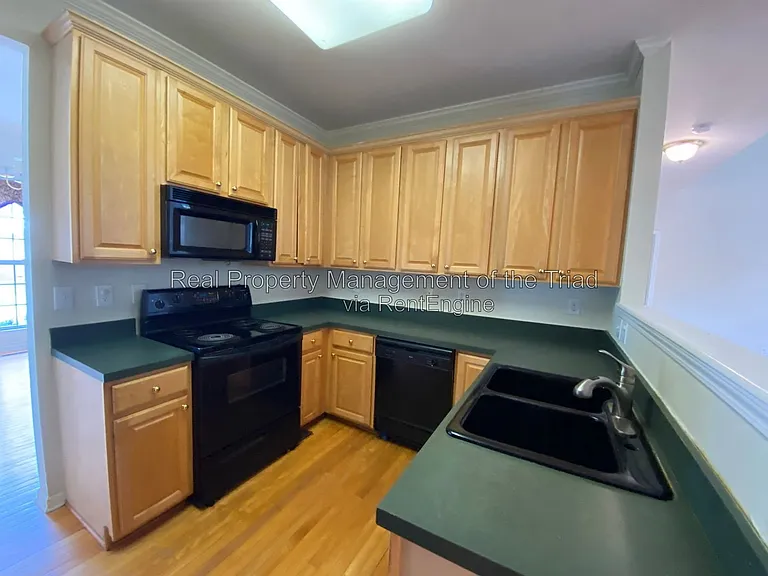 5101 Ivystone Ln — Photo 13