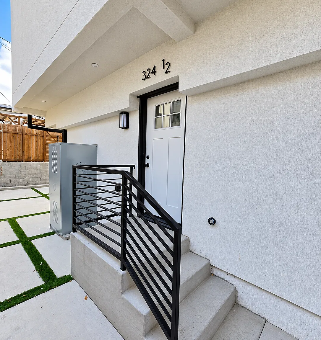 5 bed, 5.5 bath, 2000 sqft, $5,500 — Photo 2