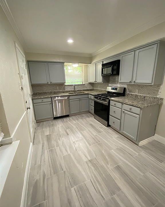 1st image of 601 Monica Dr