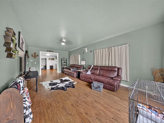 5th image of 2100 E Hancock St