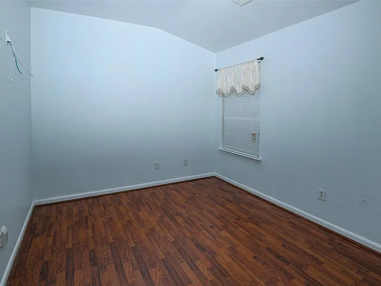 2615 Bisontine St — Photo 17