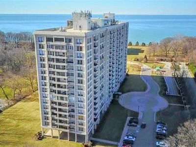 1 Bratenahl Pl APT 1412, Bratenahl, OH, 44108