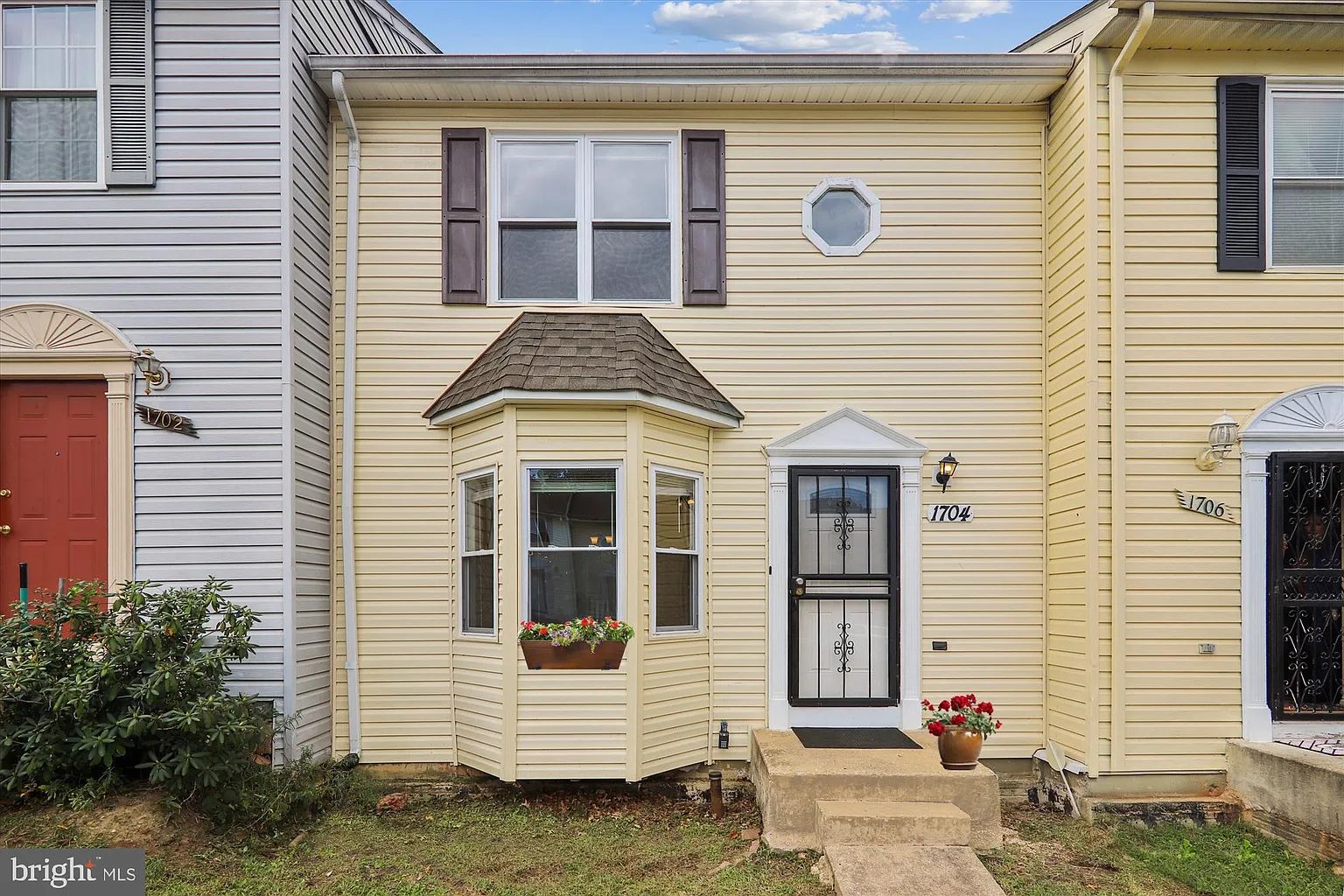 1704 Countrywood Ct photo 1