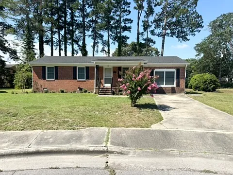 105 Fort Dr Photo 1