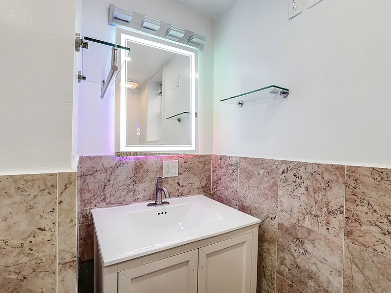 1377 Quincy St NW — Photo 13