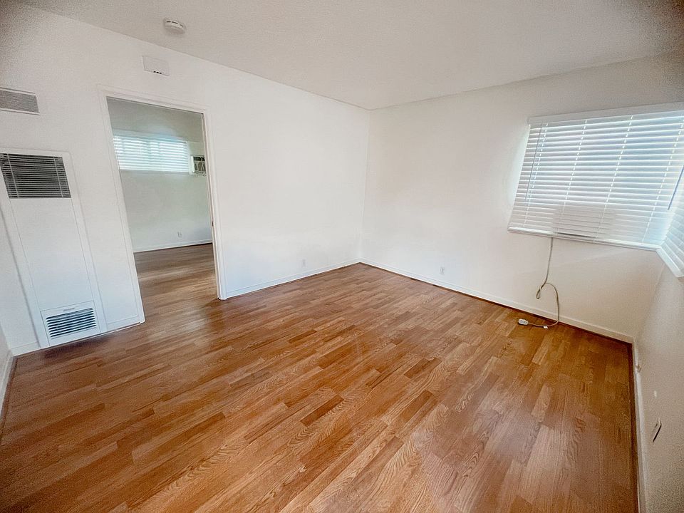 1st image of 328-330 N Curtis Ave #D