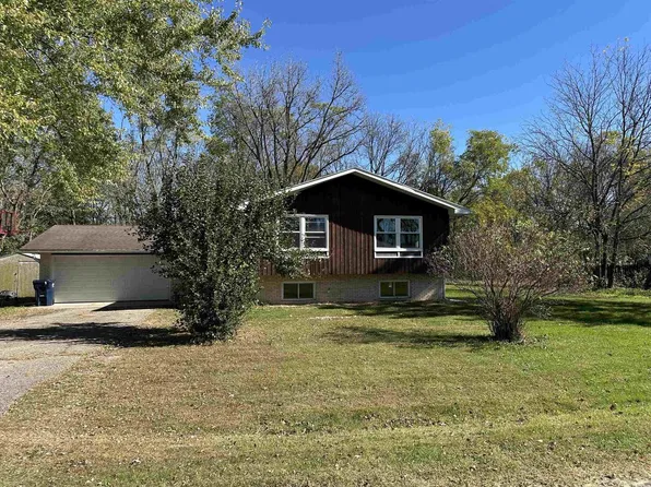 202 South Fandrich Street, Oxford, WI 53952