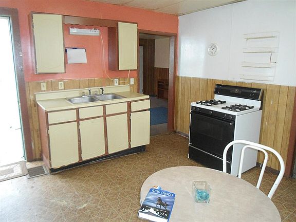 3rd image of 215-217 Denny St