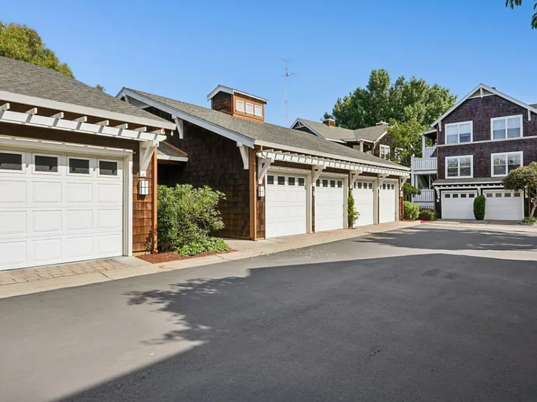 Pescadero Apartments — Photo 41
