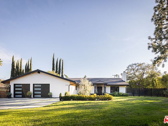 3rd image of 2720 E California Blvd