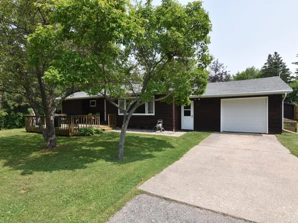 412 3rd Ave NE, Baudette, MN 56623