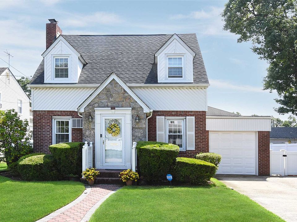 1st image of 179 Emerson Pl