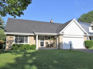 5460 N Navajo Ave, Glendale, WI