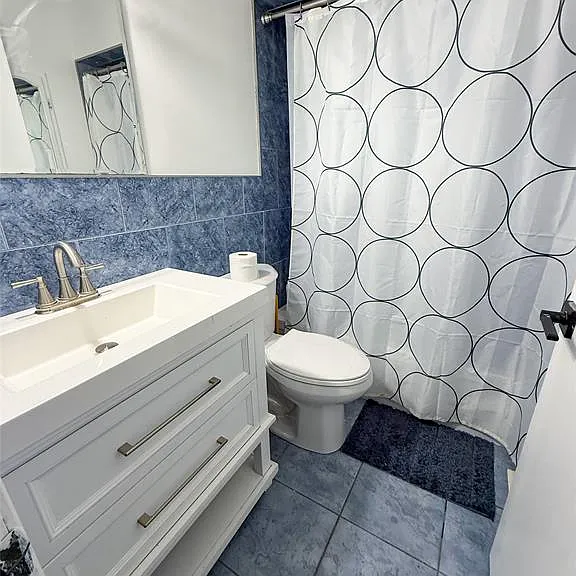 1275 Belleperche Pl — Photo 12