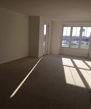 5th image of 300 Anthony Ave Unit 409