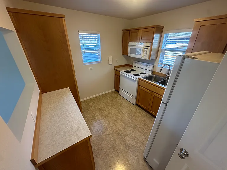 404 E Stanley St — Photo 15