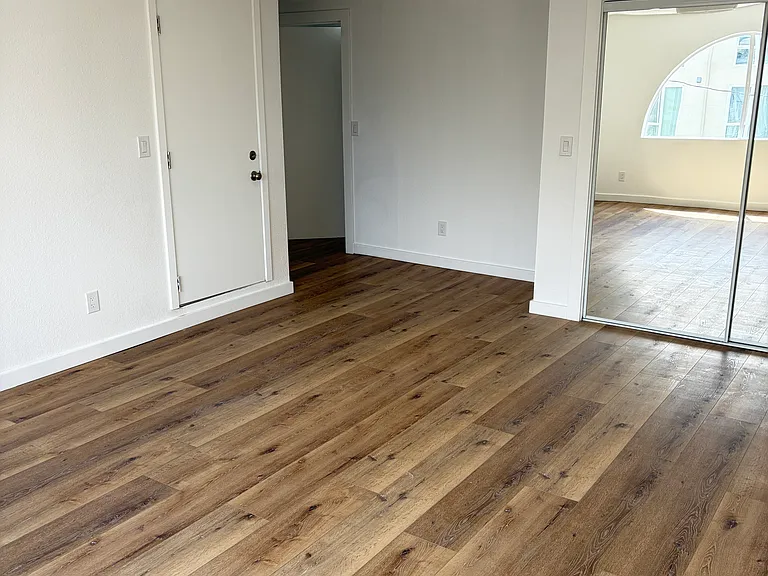 5257 Willowcrest Ave — Photo 23