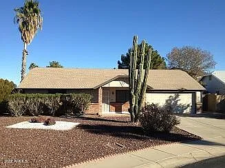 1109 N Oak Ct — Photo 5
