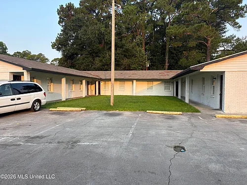 6525 Jasmine St Photo 1