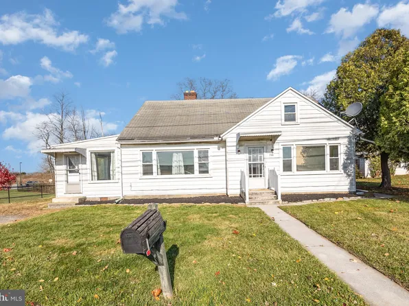 735 W Main St, Annville, PA 17003