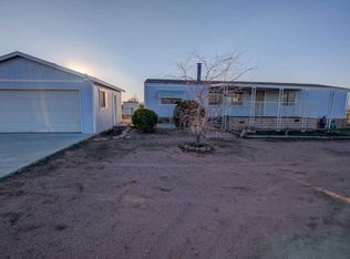 851 65th St W, Rosamond, CA 93560