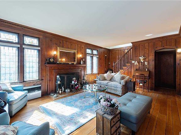 3rd image of 85-46 Somerset St