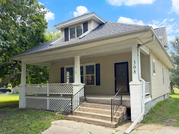 308 Sycamore St, Shenandoah, IA 51601
