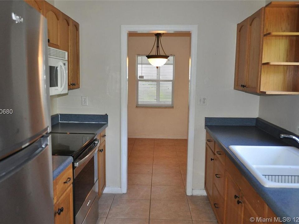 1st image of 18361 NE 21st Ct