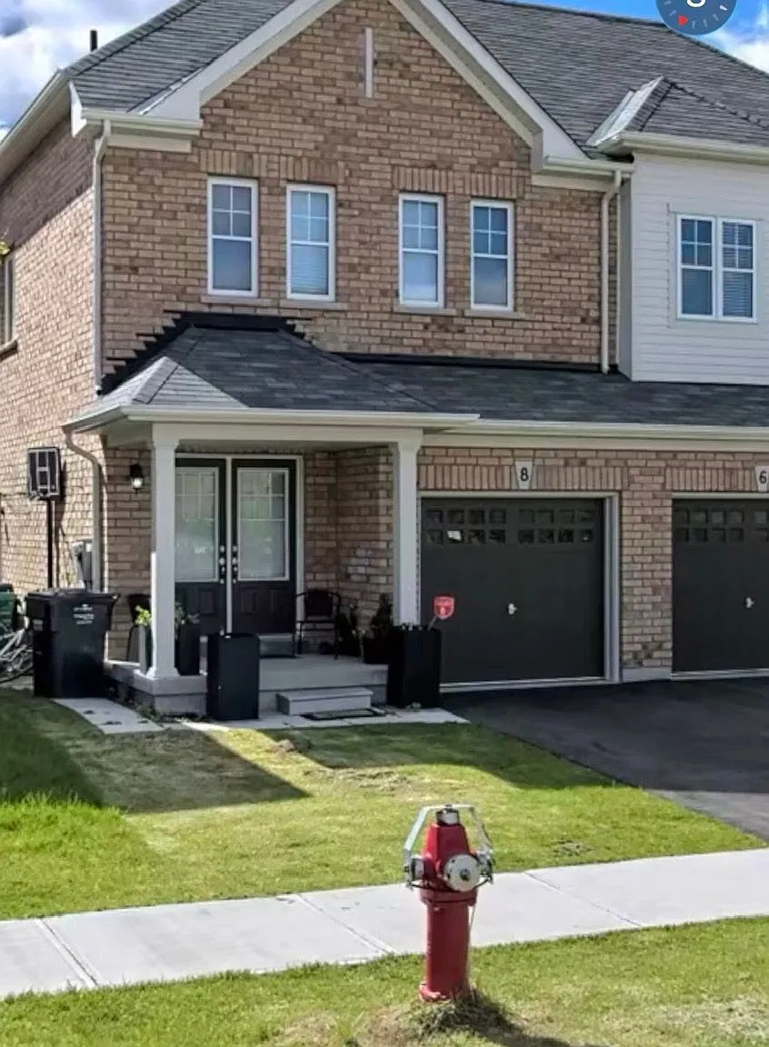 4 bed, $3,100 — Photo 1