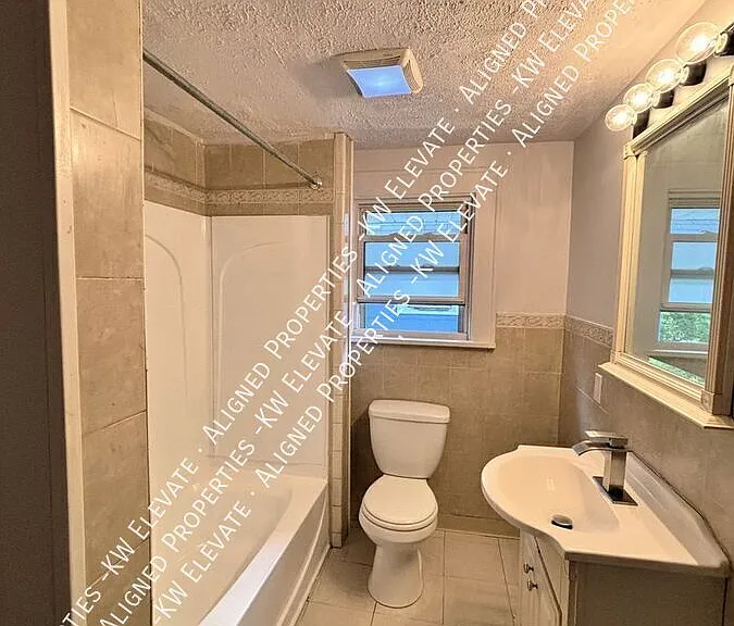 134 E Mildred Ave — Photo 19