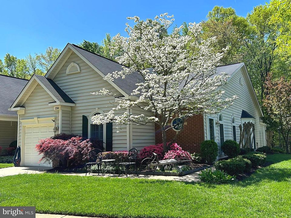 1st image of 334 Colony Point Pl