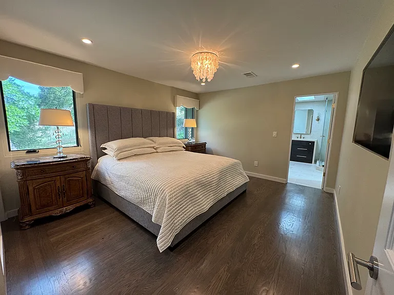 87 Tara Rd — Photo 9