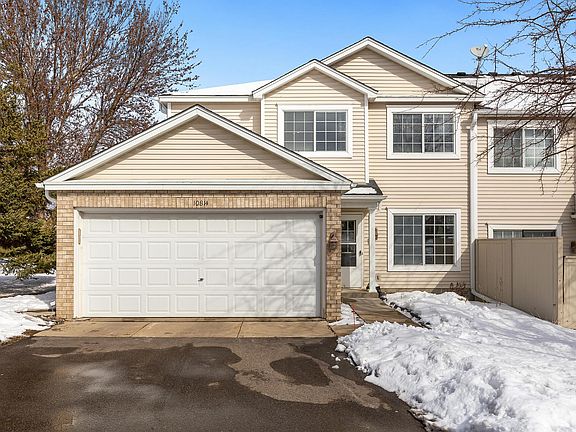 3rd image of 10814 Lexington Dr