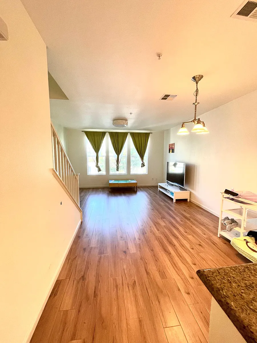 Building Photo - 40848 Townsend Ter