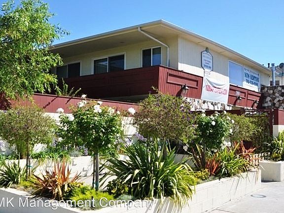 2nd image of 10860 Venice Blvd #7
