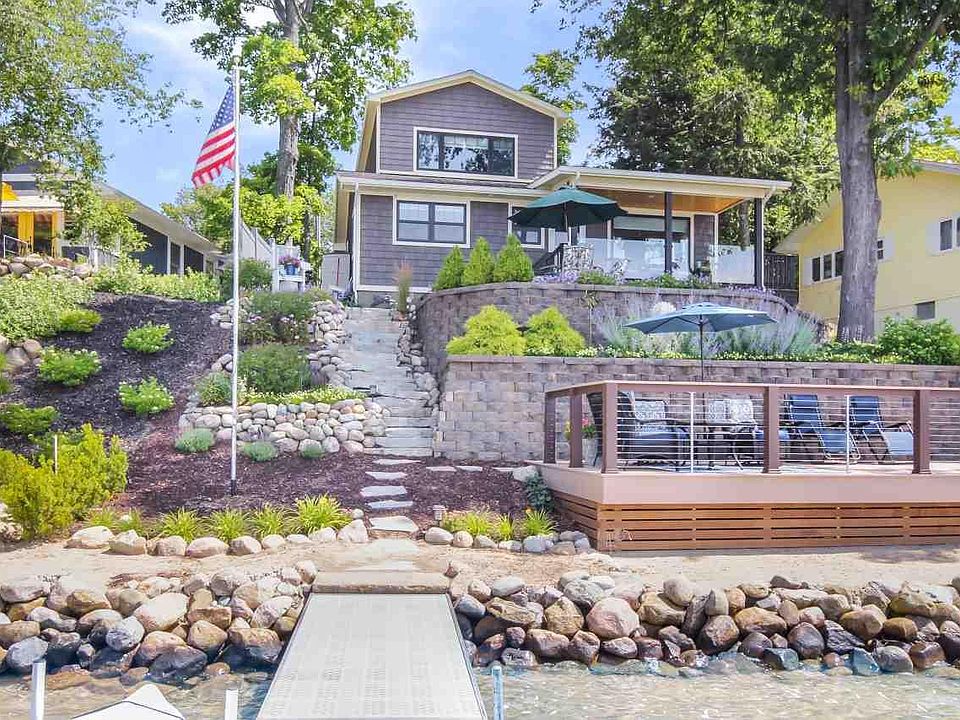1st image of 414 Brakel Point Dr