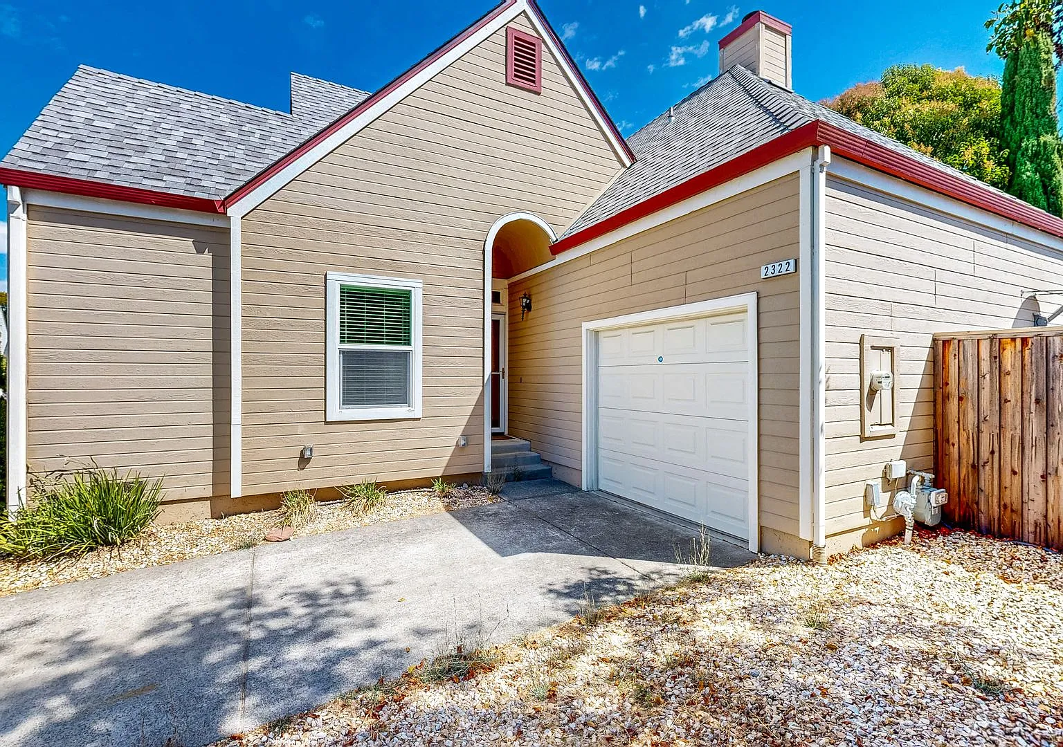 Beautiful Desirable Coffey Park Two Bedroom One Bath Single Floor Home — Photo 4
