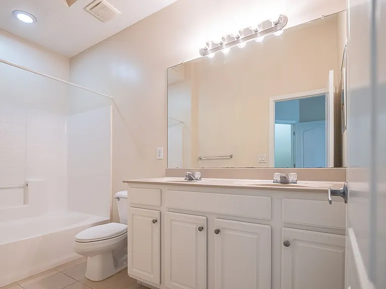 12016 Villanova Dr #111 — Photo 7