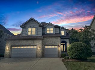 26W268 Thorngate Ln, Winfield, IL 60190