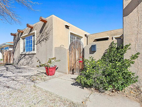 3rd image of 1801 Corte Del Ranchero