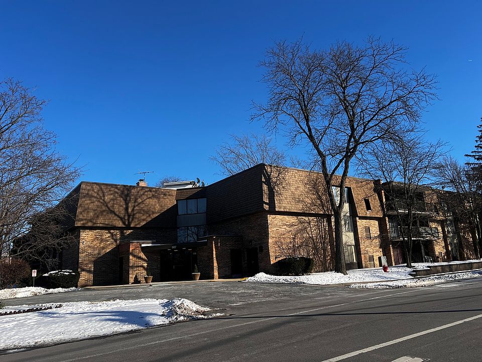 1st image of 907 S Williams St APT 202