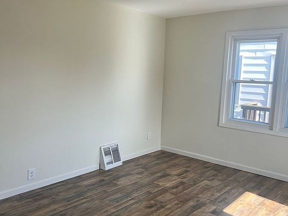 2nd image of 5365 Colton Dr